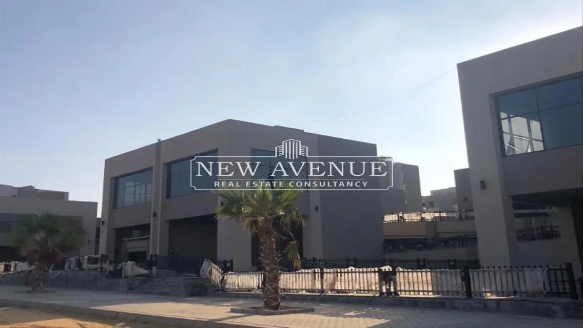 Ready to move retail 95m in VGK with outdoor 45m