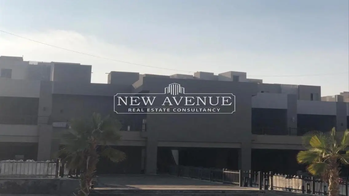 Ready to move retail 95m in VGK with outdoor 45m