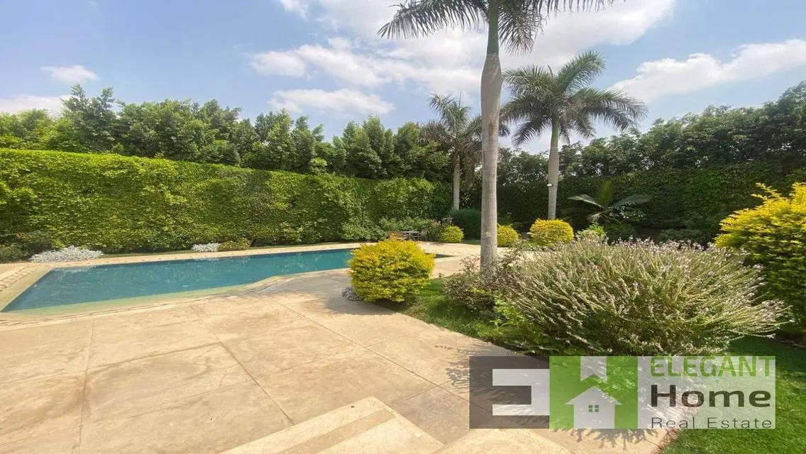 Luxury Villa with 4000 sqm and Complete Amenities