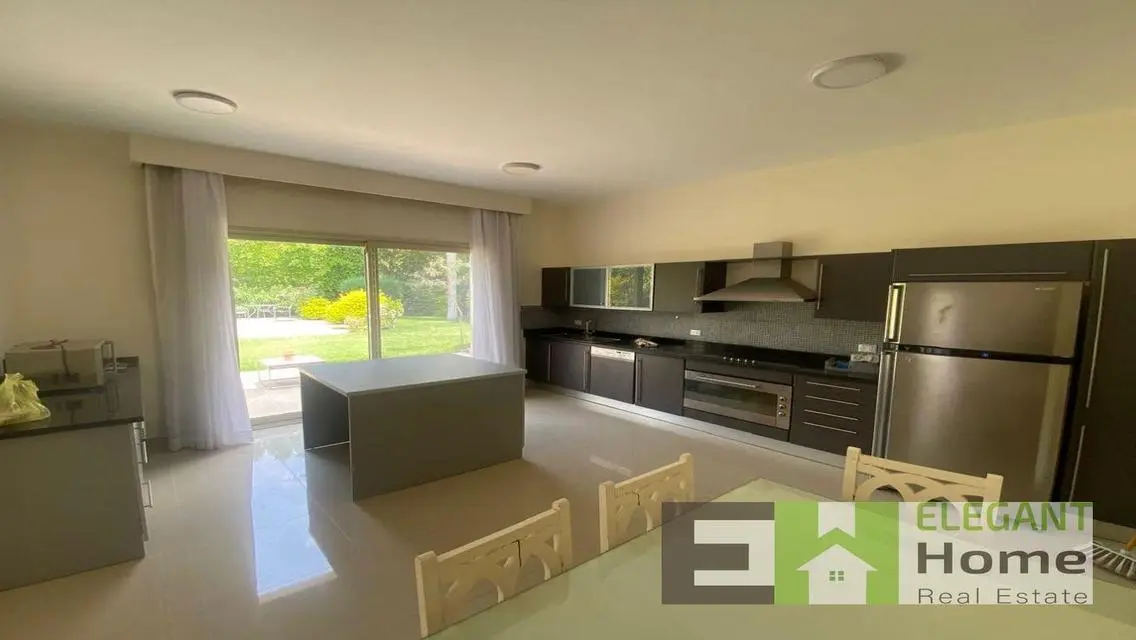 Luxury Villa with 4000 sqm and Complete Amenities