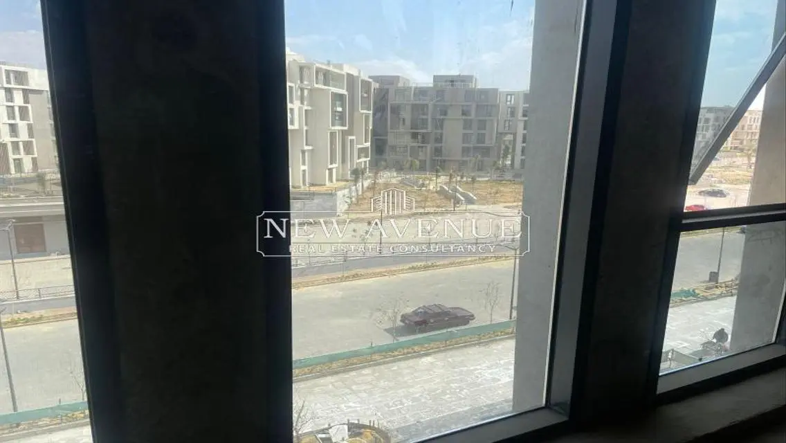 مكتب 136م تشطيب كامل للايجار في سوديك EDNC
