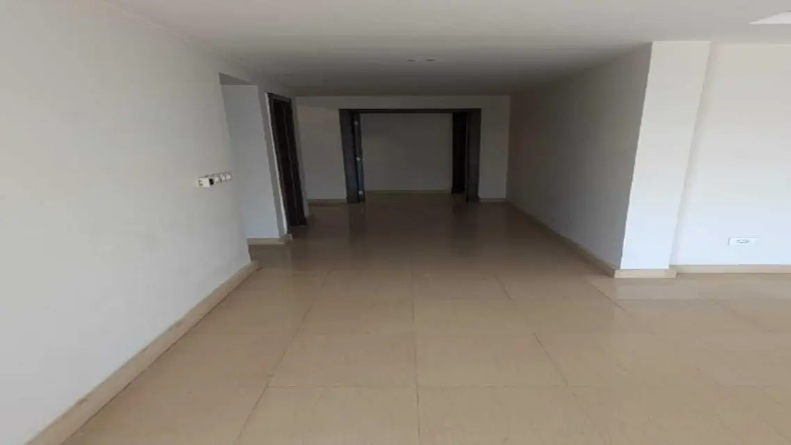 شقة نصف مفروشه  للايجار  في كايرو فيستيفال سيتى