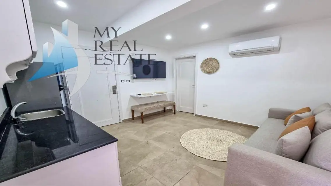 Newly furnished 1 bedroom apartment in Selena Bay