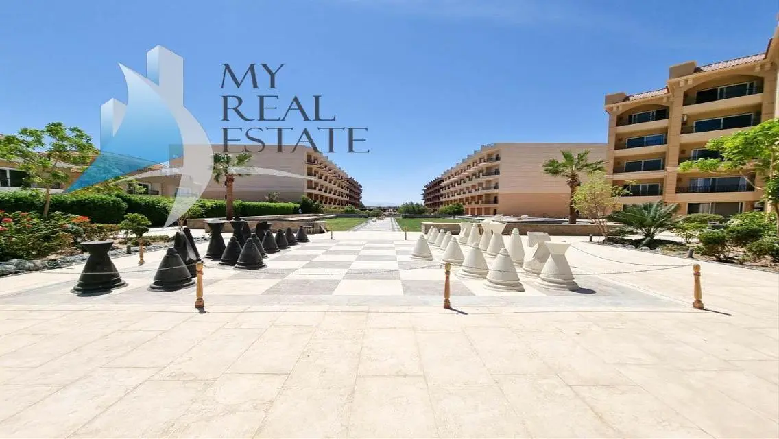 Newly furnished 1 bedroom apartment in Selena Bay
