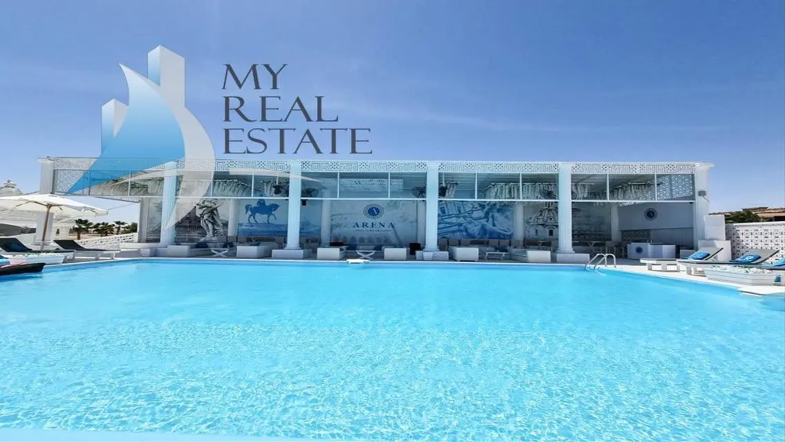 Newly furnished 1 bedroom apartment in Selena Bay