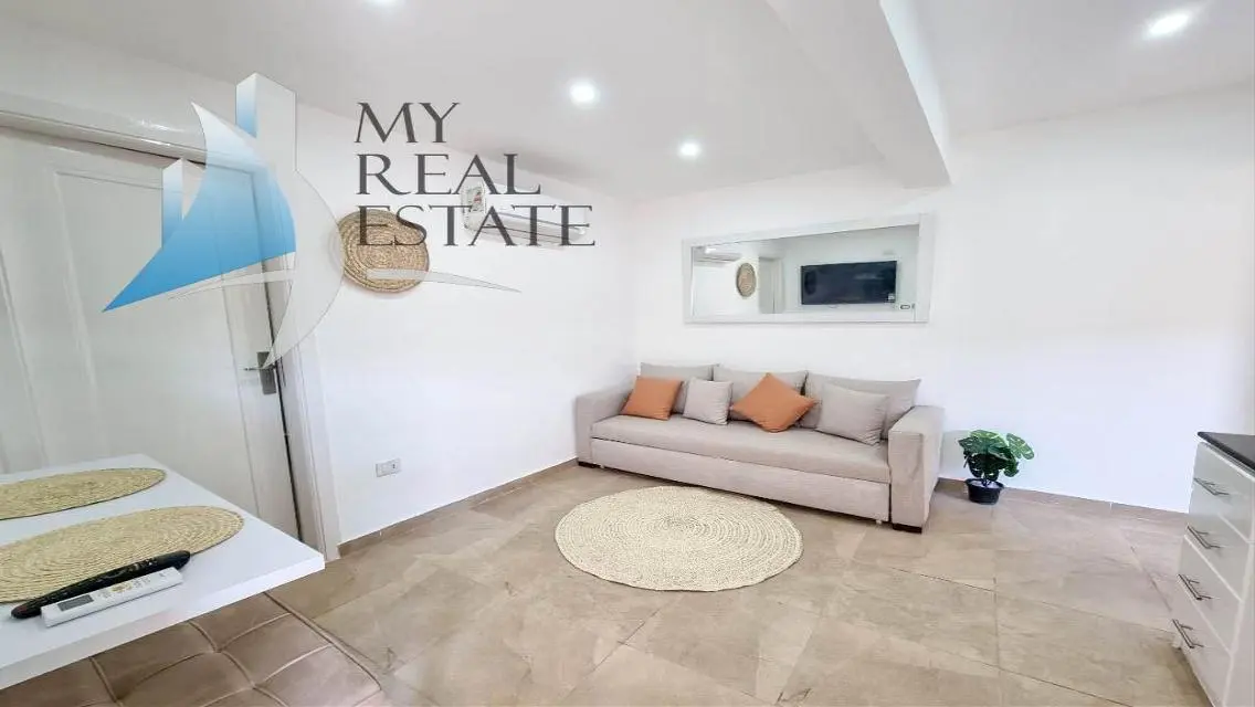 Newly furnished 1 bedroom apartment in Selena Bay