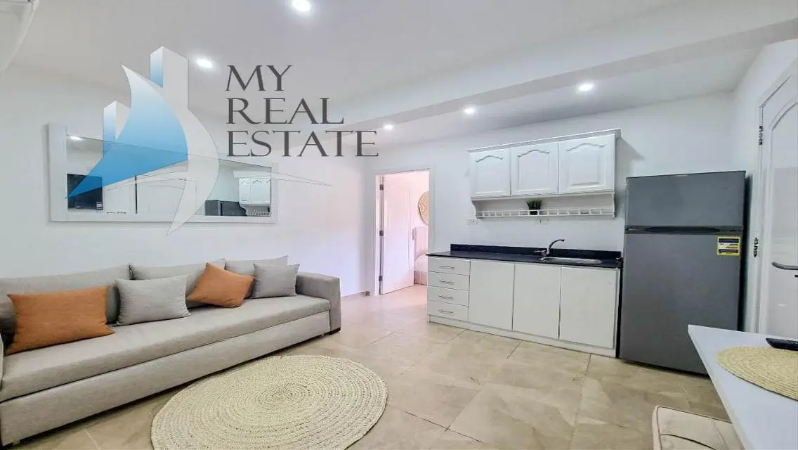 Newly furnished 1 bedroom apartment in Selena Bay