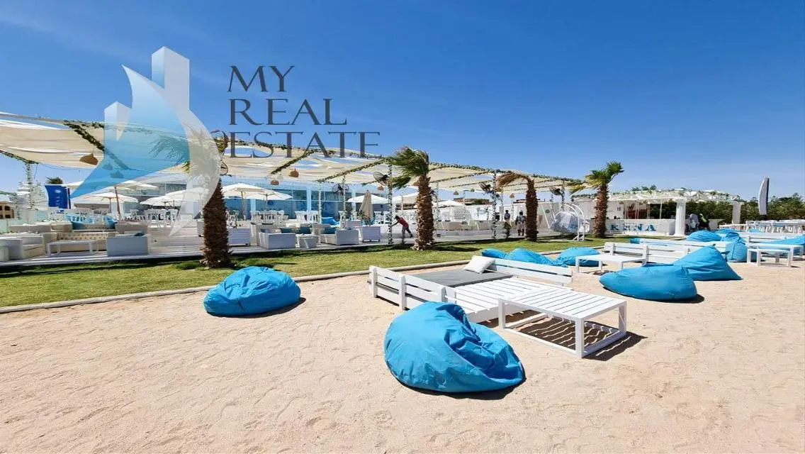 Newly furnished 1 bedroom apartment in Selena Bay