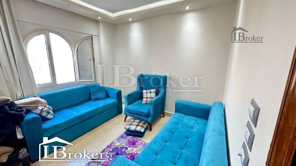 للايجار مفروش ( 165م ) سموحة فوزى معاذ رئيسى .
