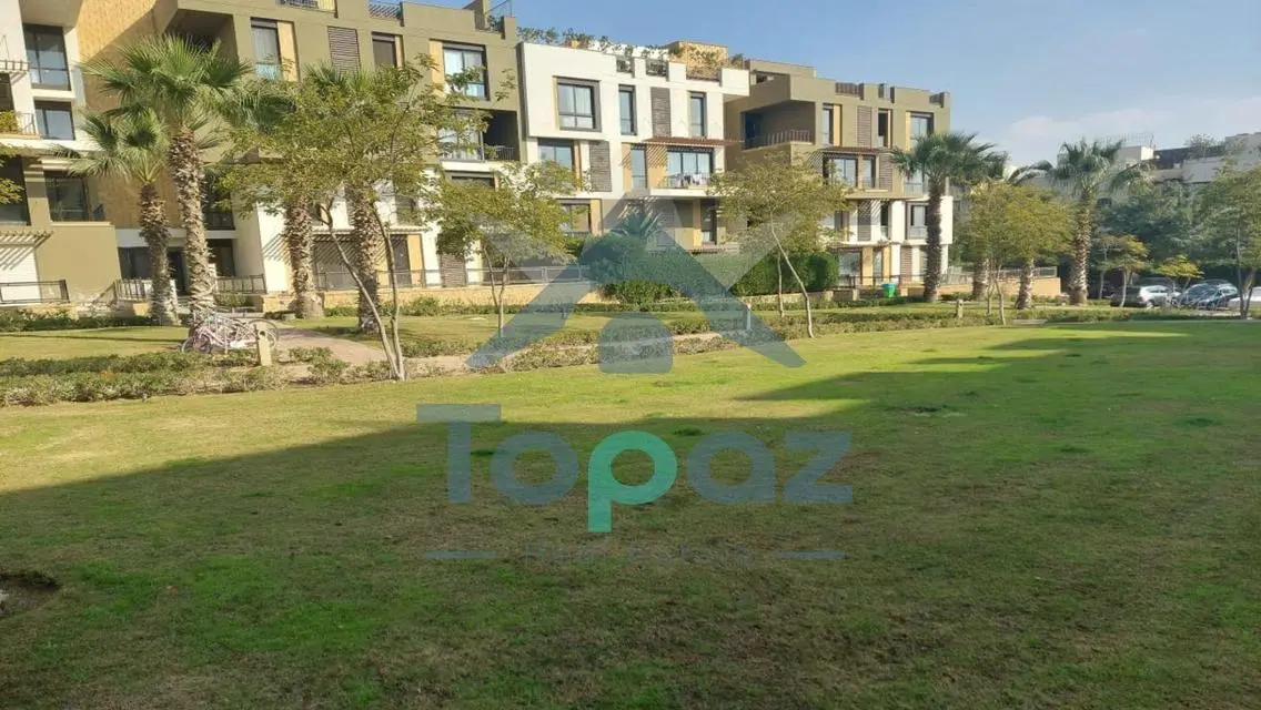 شقة مفروشة للايجار ب وست تاون بفرلى هيلز زايد