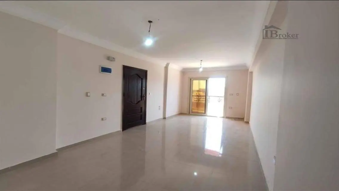 For rent Sidi Gaber (120m) steps from Abu Qir.