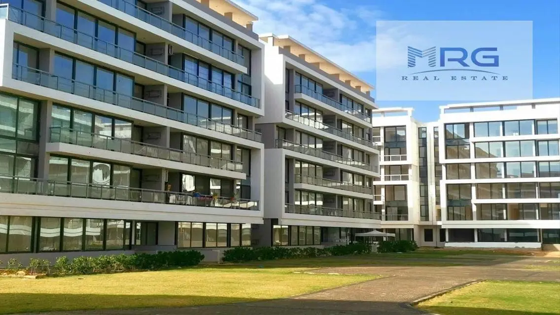 Ground floor apartment with garden in Lake Front C
