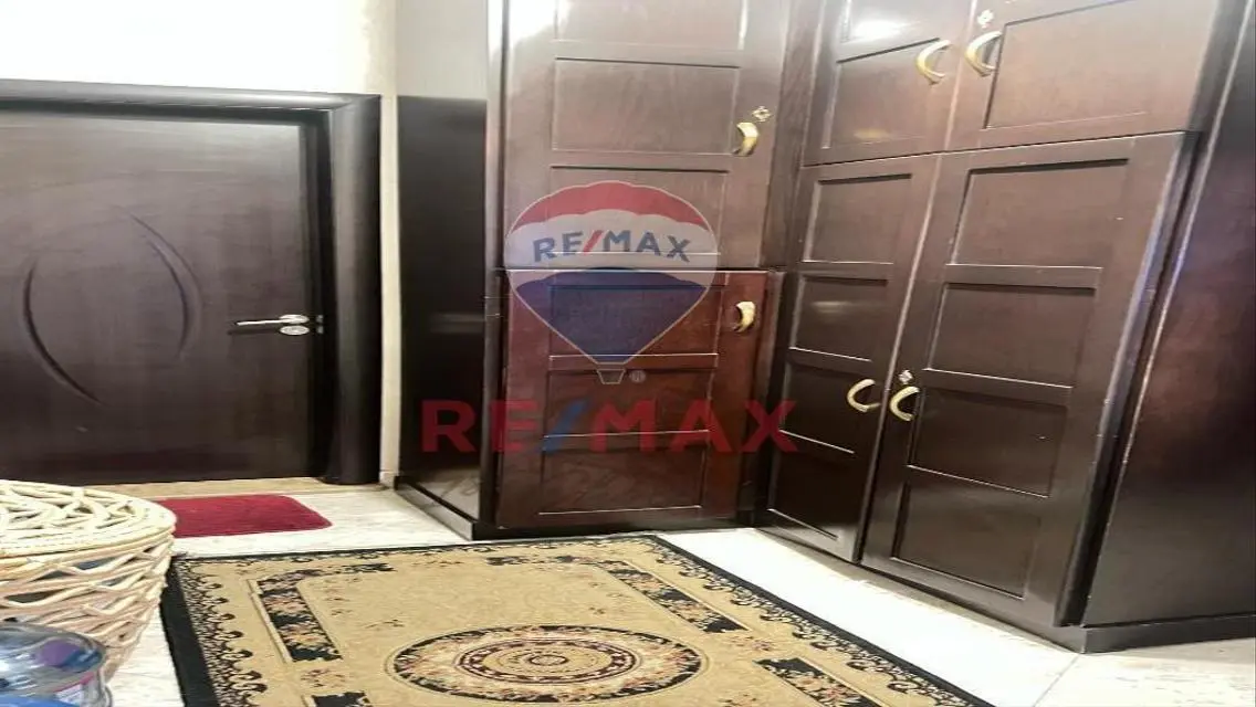 شقة لقطة لسرعة البيع فى كومبوند حياتى ريزيدنس