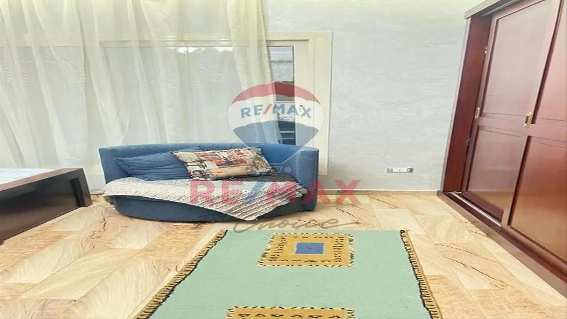 شقة لقطة لسرعة البيع فى كومبوند حياتى ريزيدنس