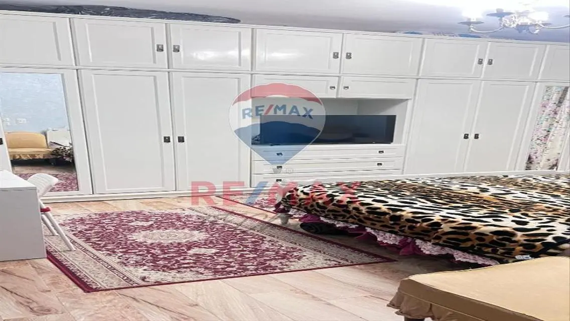 شقة لقطة لسرعة البيع فى كومبوند حياتى ريزيدنس