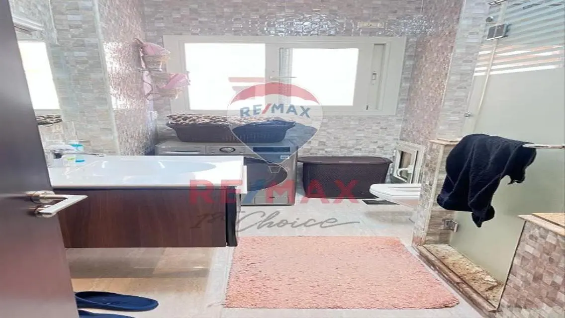 شقة لقطة لسرعة البيع فى كومبوند حياتى ريزيدنس