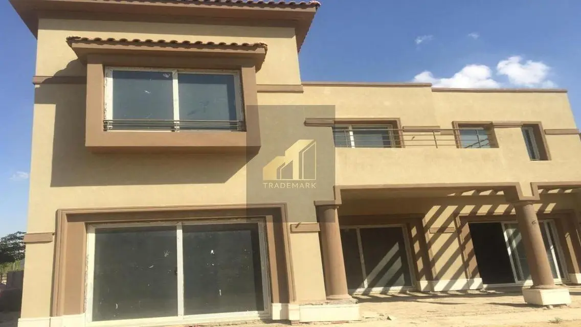 تاون هاوس كورنر380 م للبيع فى بالم هيلز  بسعر لقطه