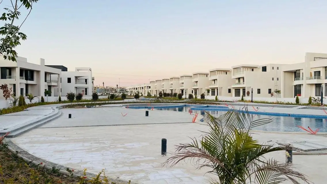 فيلا مميزة بمساحة واسعة في Lake West - القاهرة الجديدة