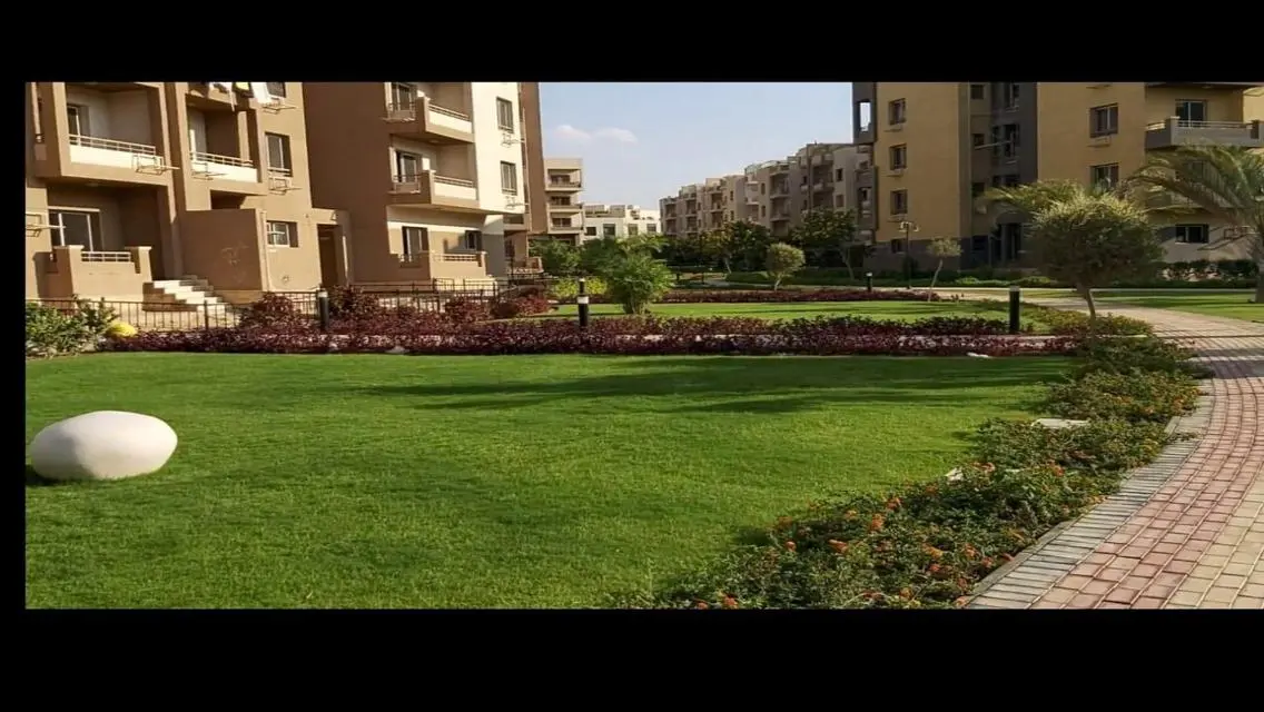 شقه كورنر باقل سعر داخل كمبوند اشرقه