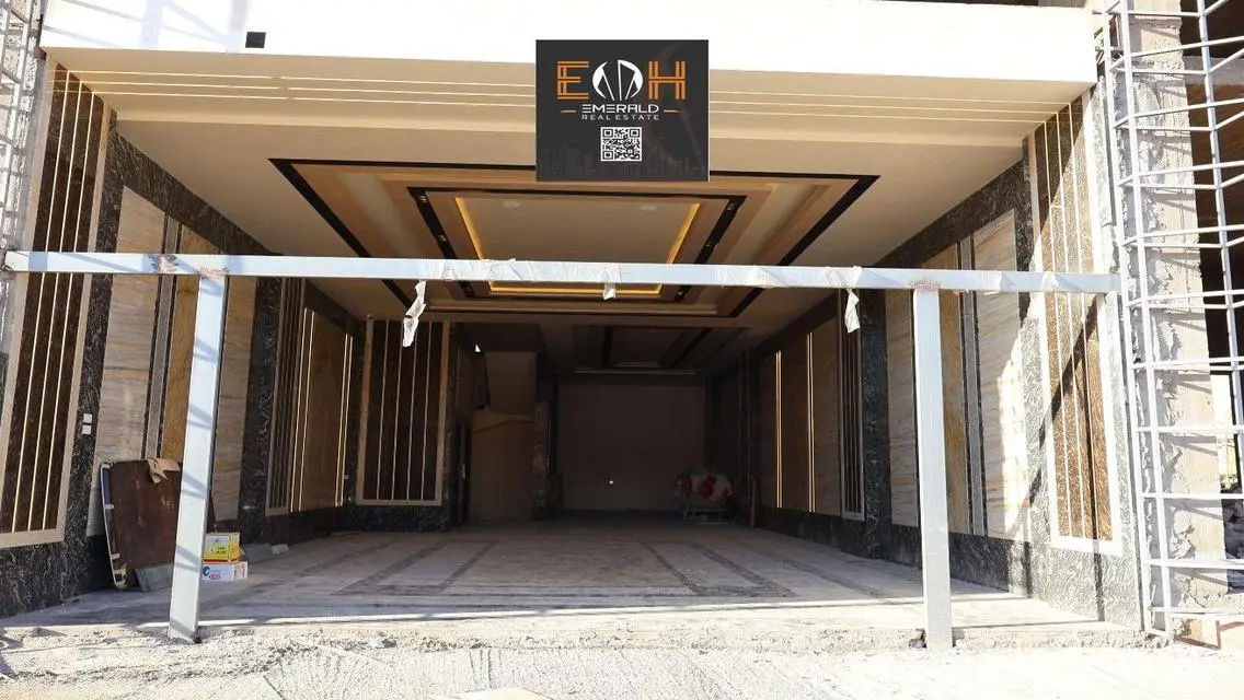 Luxury Apartment for Sale - 7000 Meter Space