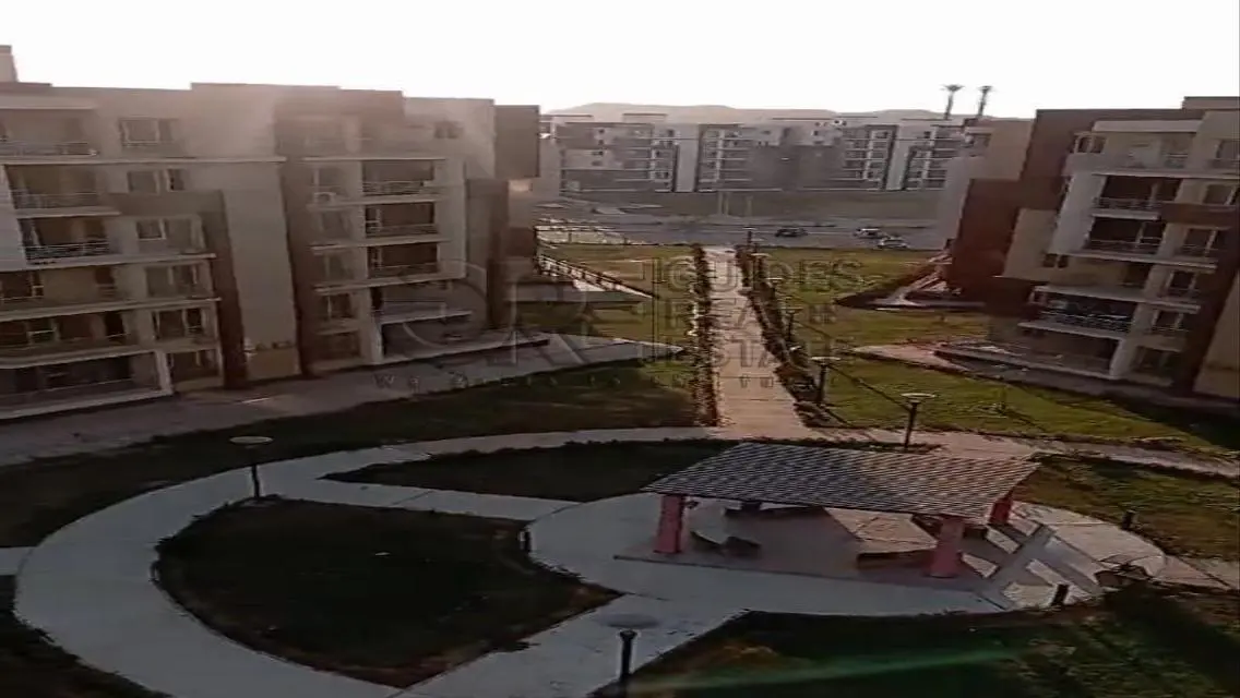 شقه للايجار  بكمبوند جنه اكتوبر
