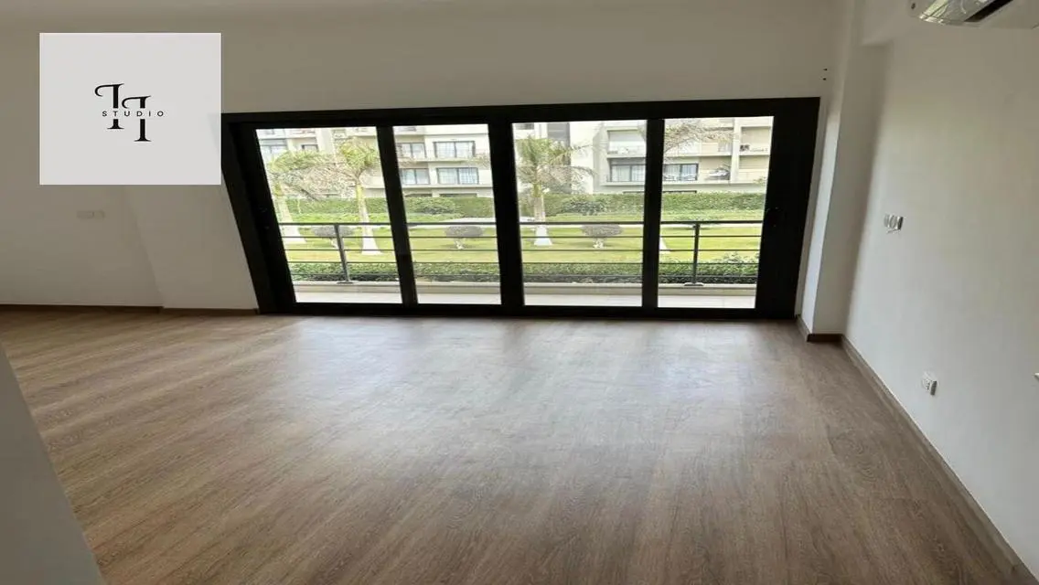 Ultra Super Lux apartment for rent in Fifth Square