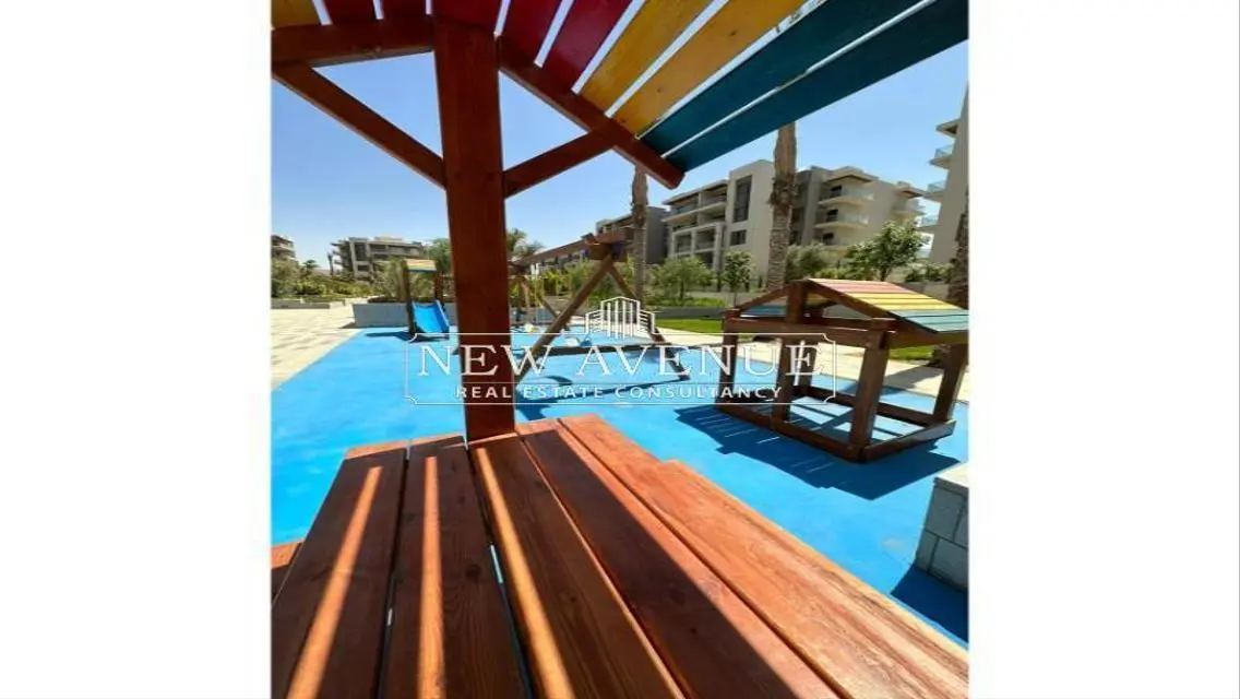 Apartment with The Biggest Garden in the Project