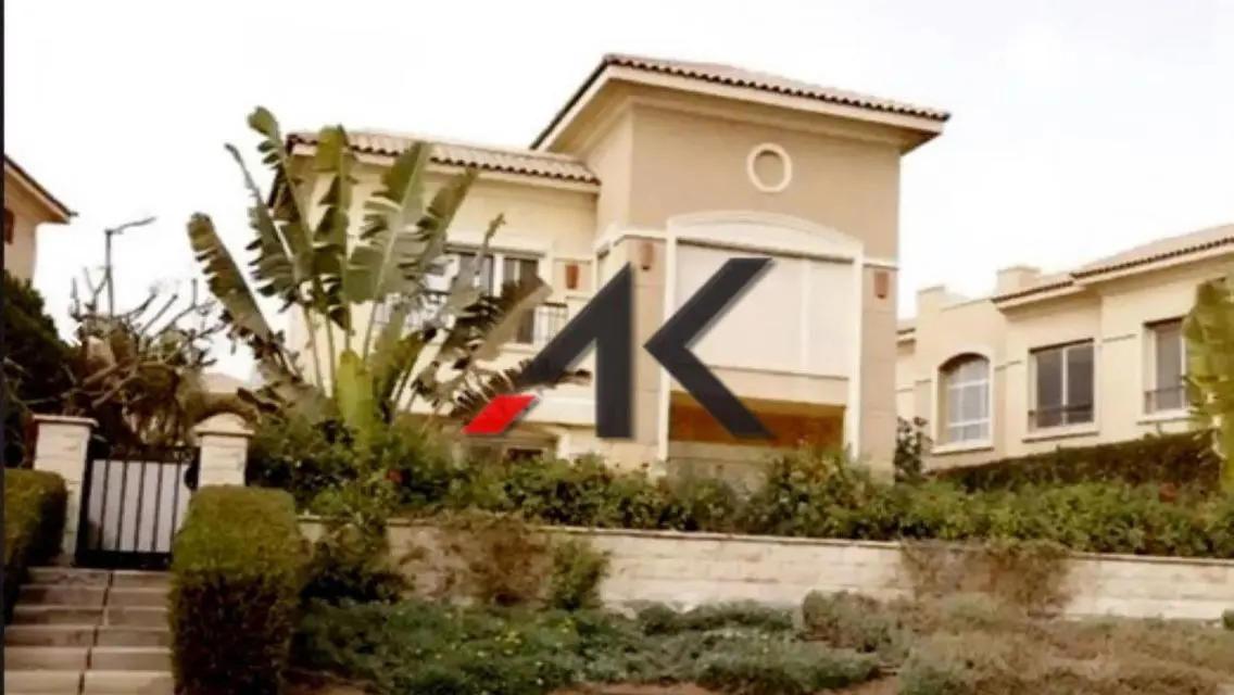 سكاي فيلا  بالتقسيط في تلال ايست - القاهرة الجديدة