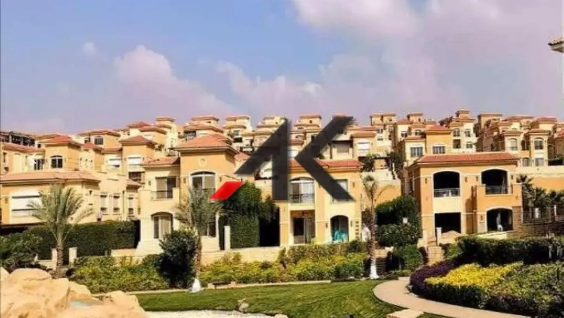 سكاي فيلا  بالتقسيط في تلال ايست - القاهرة الجديدة