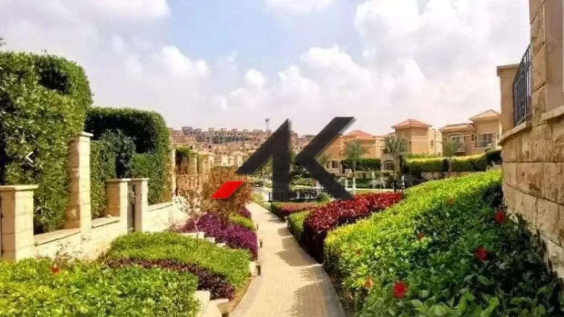 سكاي فيلا  بالتقسيط في تلال ايست - القاهرة الجديدة