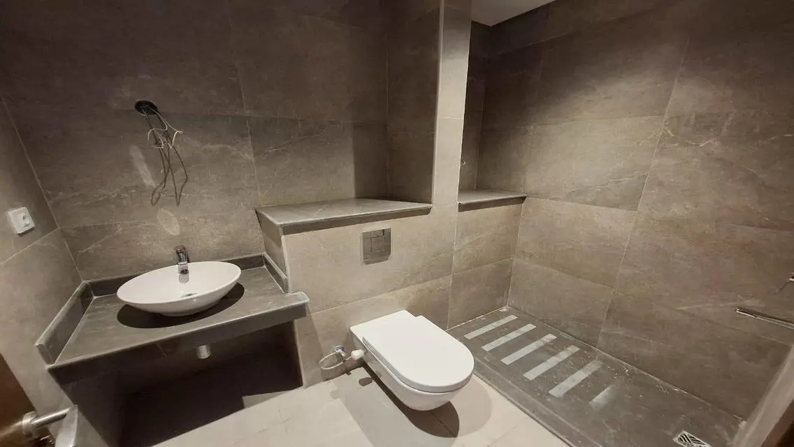 apartment semi furnished in zed west