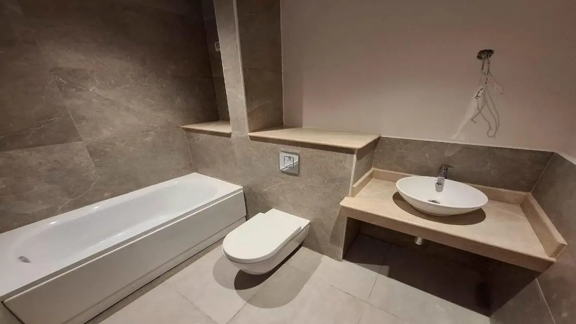 apartment semi furnished in zed west