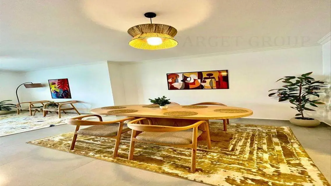 Apartment in Eastown, fully furnished, ultra moder