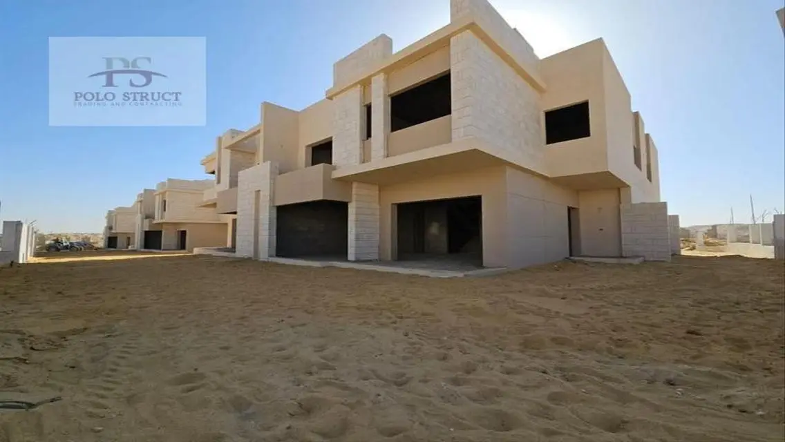 Luxury 4-Bedroom Apartment with Private Garden