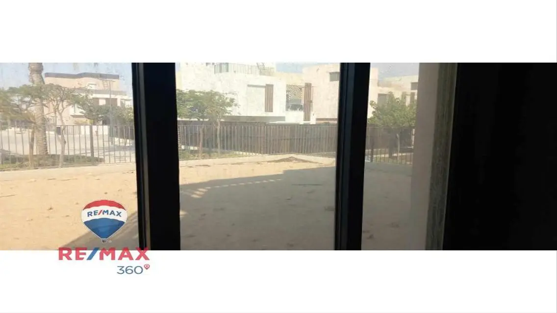 Prime location &amp; Best Priced villa in Sodic East
