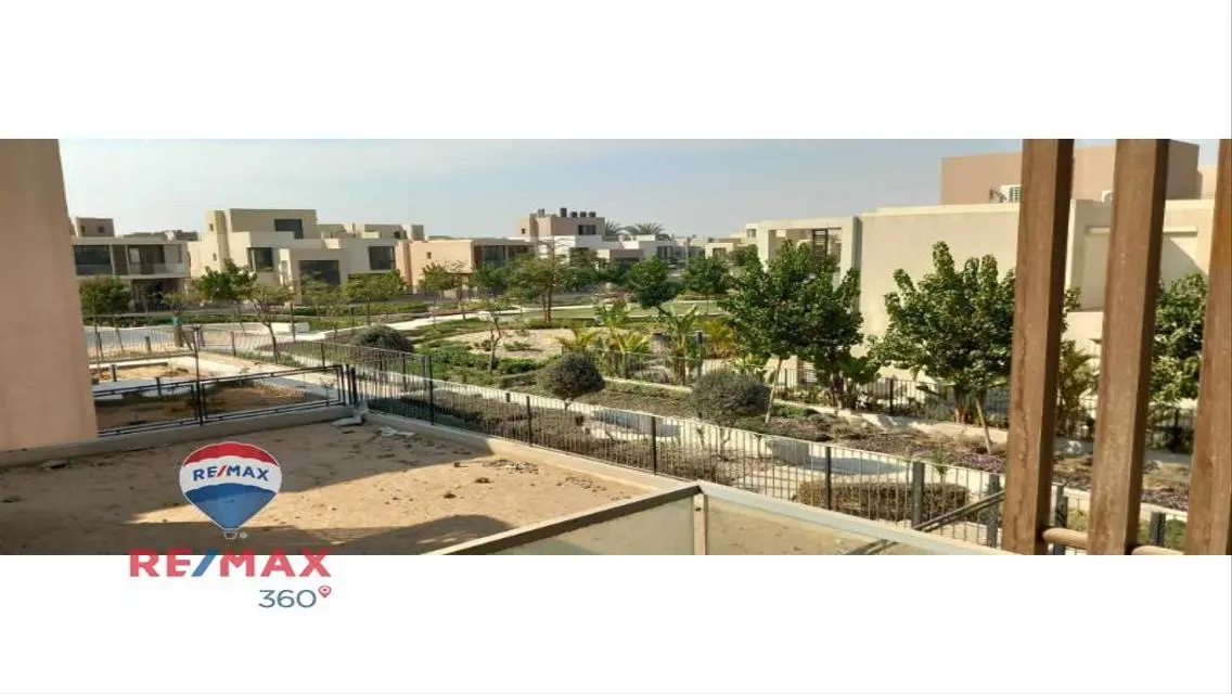 Prime location &amp; Best Priced villa in Sodic East
