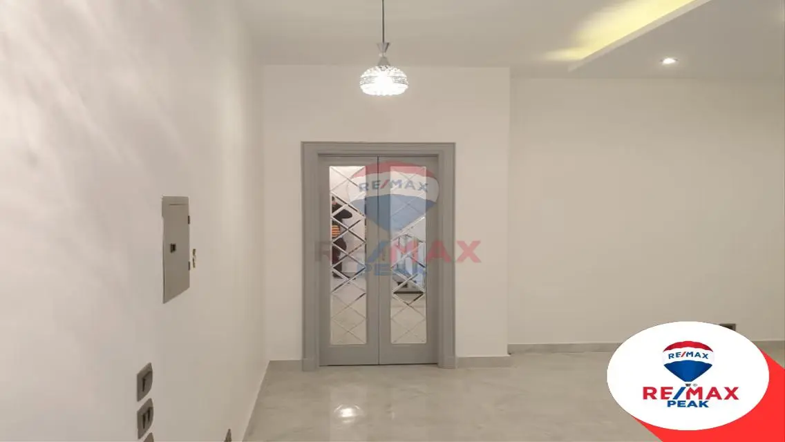للبيع كمبوند كازا دوبلكس ٢٤٥م