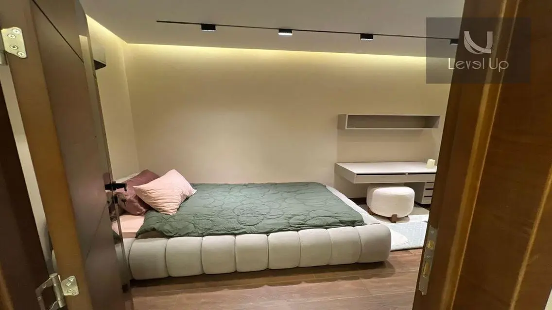 Ground floor with fully furnished garden in Stone