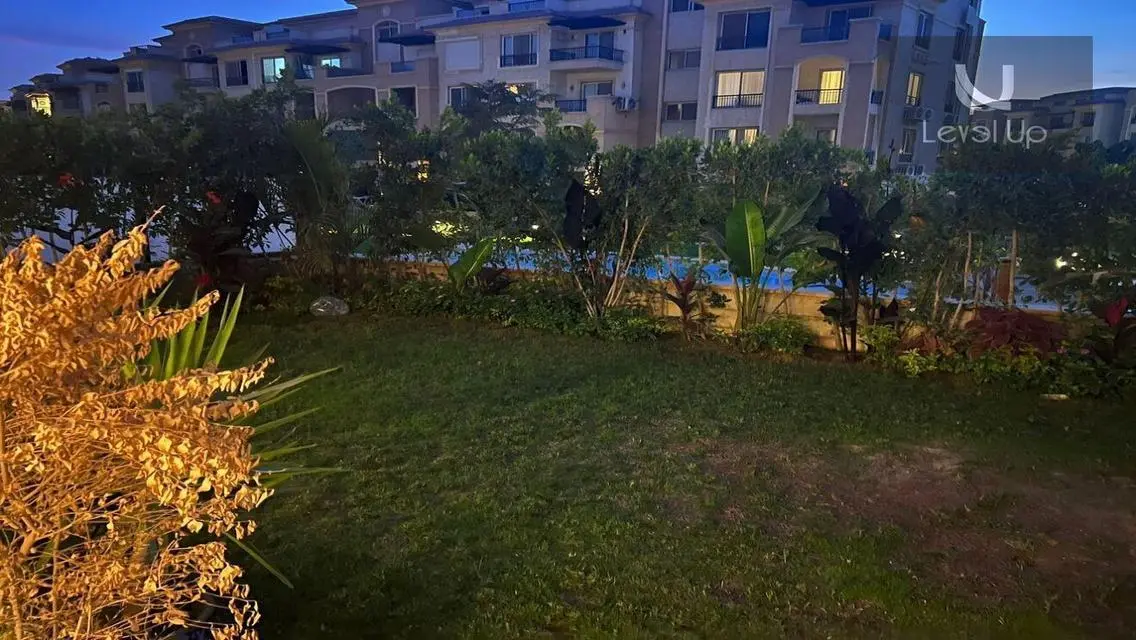 Ground floor with fully furnished garden in Stone