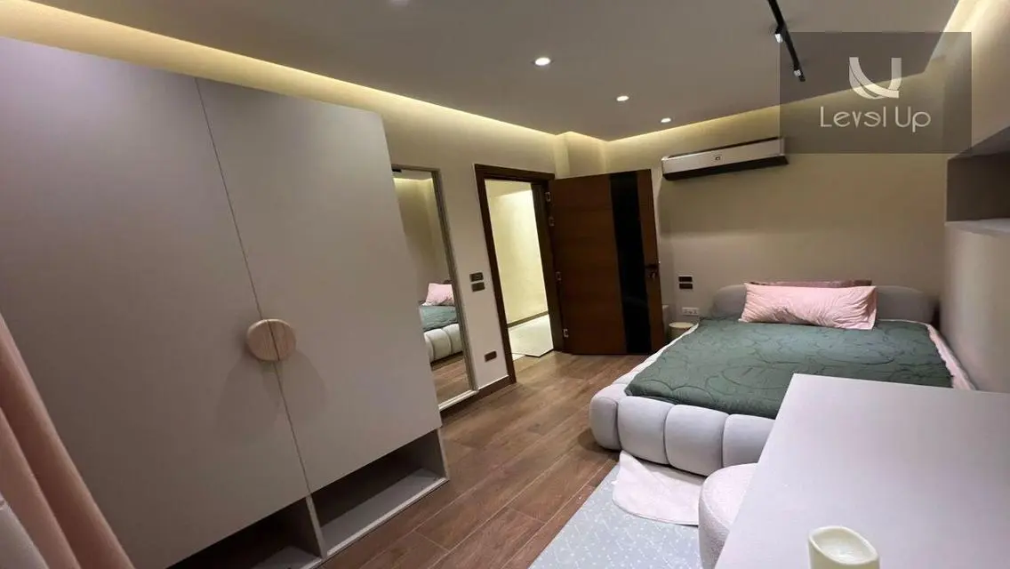 Ground floor with fully furnished garden in Stone
