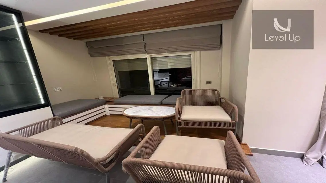 Ground floor with fully furnished garden in Stone