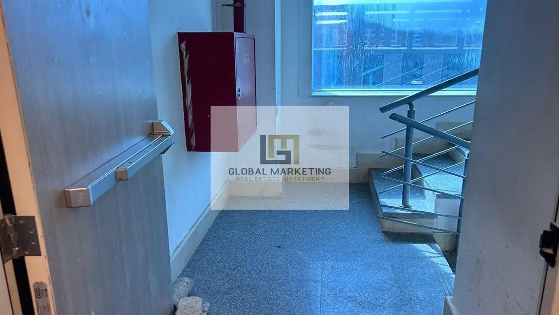 Furnished office for rent 790m on North 90th Stree