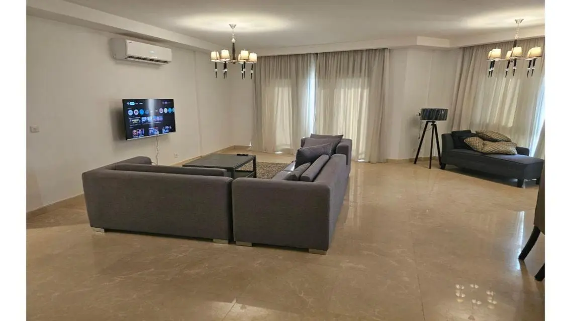 Furnished Apartment for Rent in Uptown
