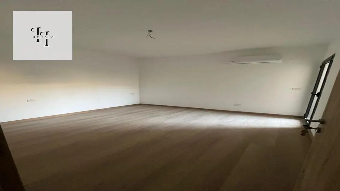 For Rent Flat With Private Garden Semi Furnished