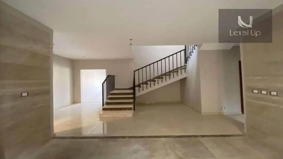 Townhouse Corner for sale in Creek Town