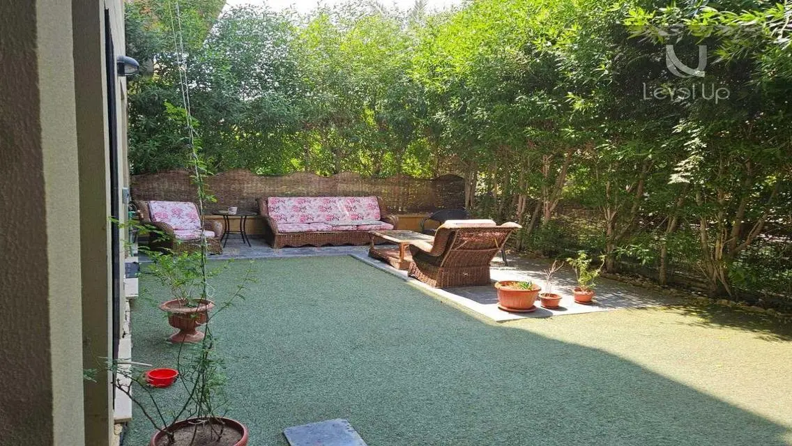 Duplex for sale with air conditioners in Eastown