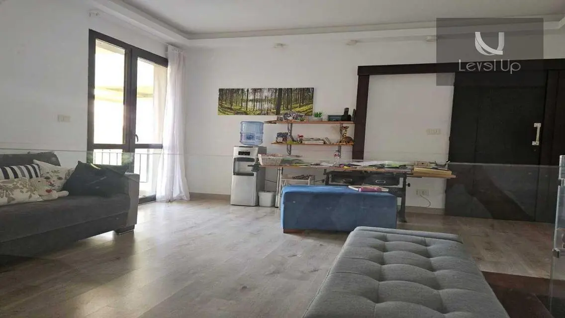 Duplex for sale with air conditioners in Eastown
