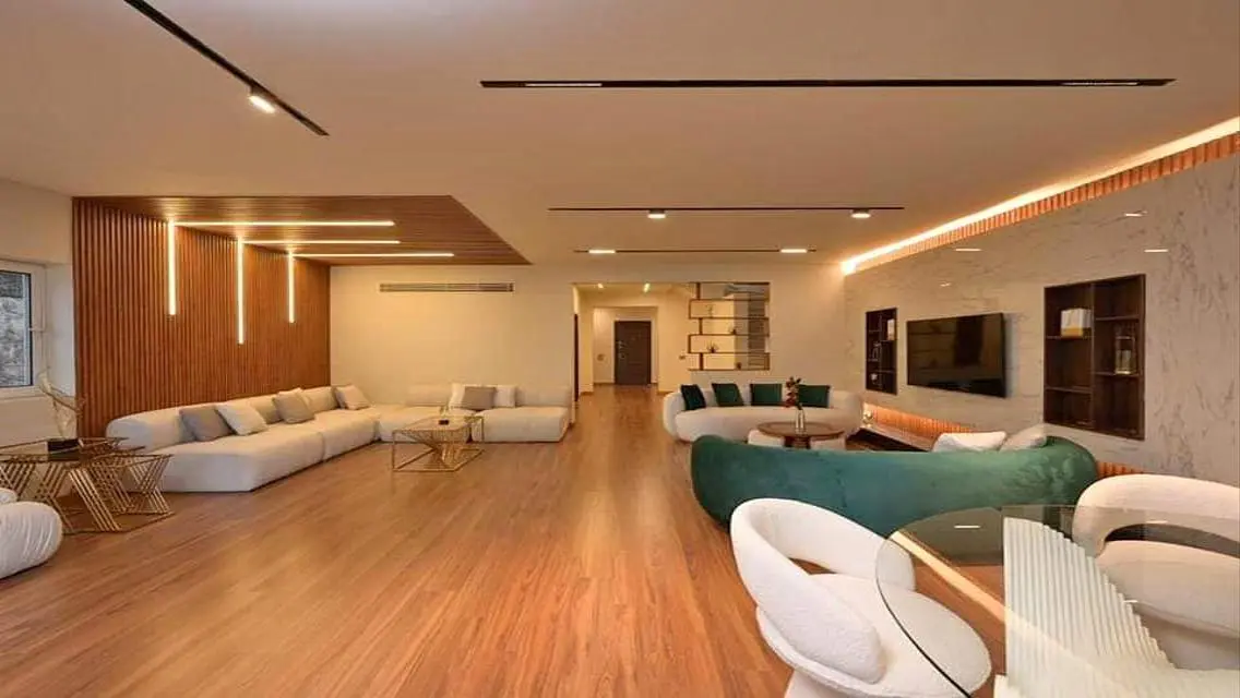شقه 3غرف واخده لوكيشن VIP و متشطبه Ultra modern
