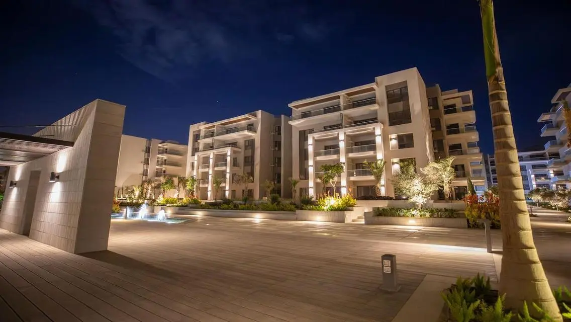 Corner apartment bahari and prime location