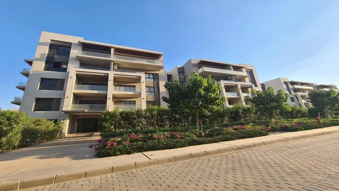 3 bedroom apartment lagoon view - ready to move